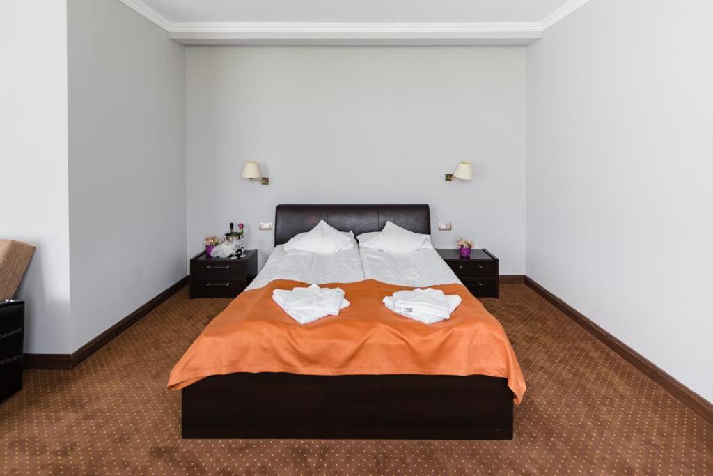 Hotel Opal Zilah Kültér fotó