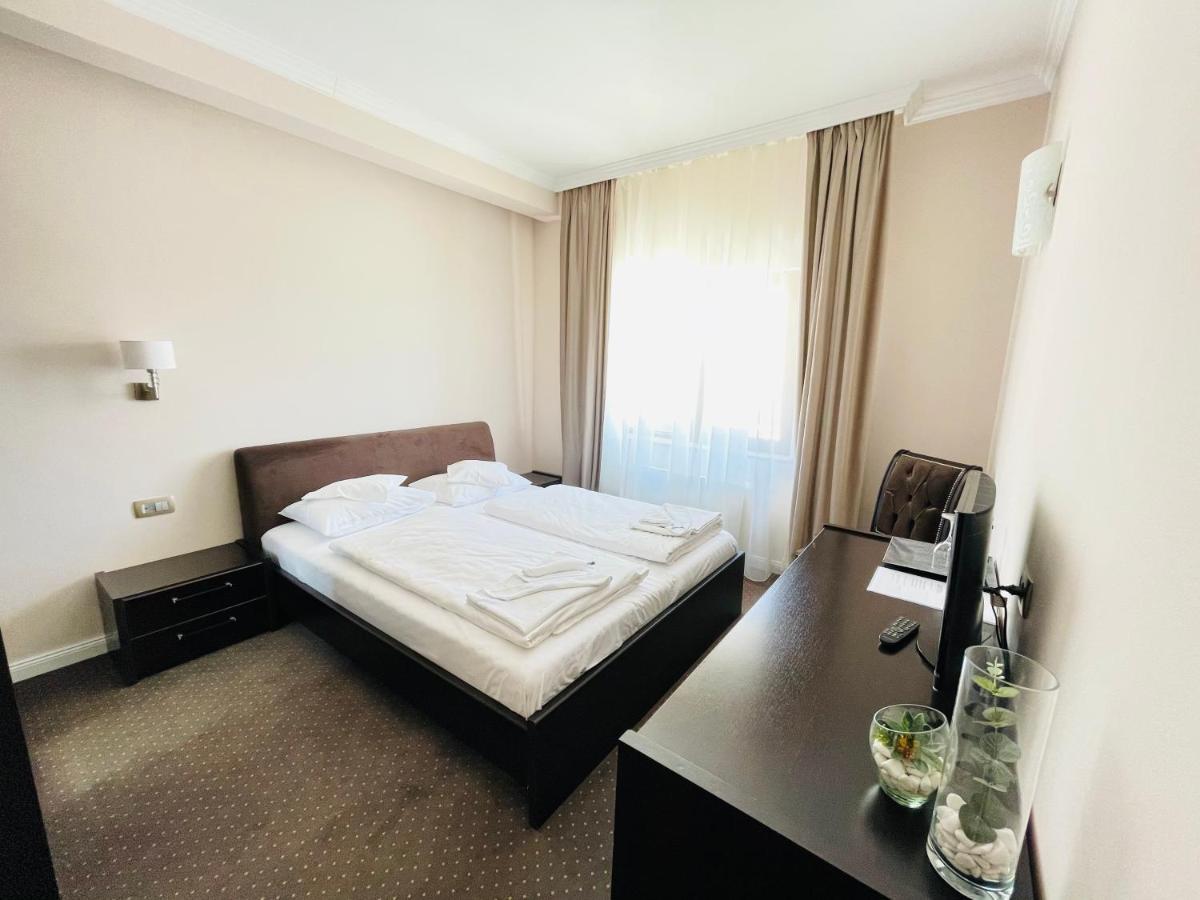 Hotel Opal Zilah Kültér fotó