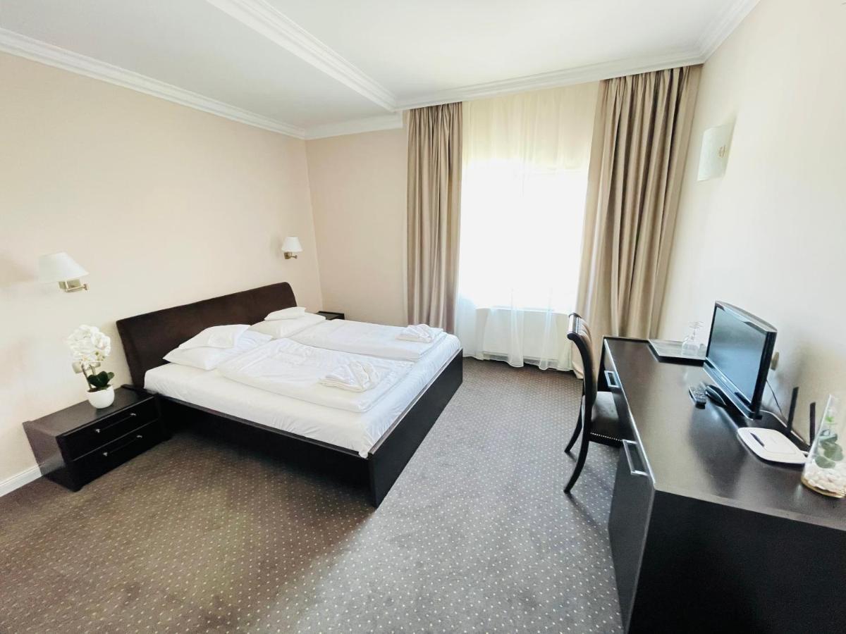 Hotel Opal Zilah Kültér fotó