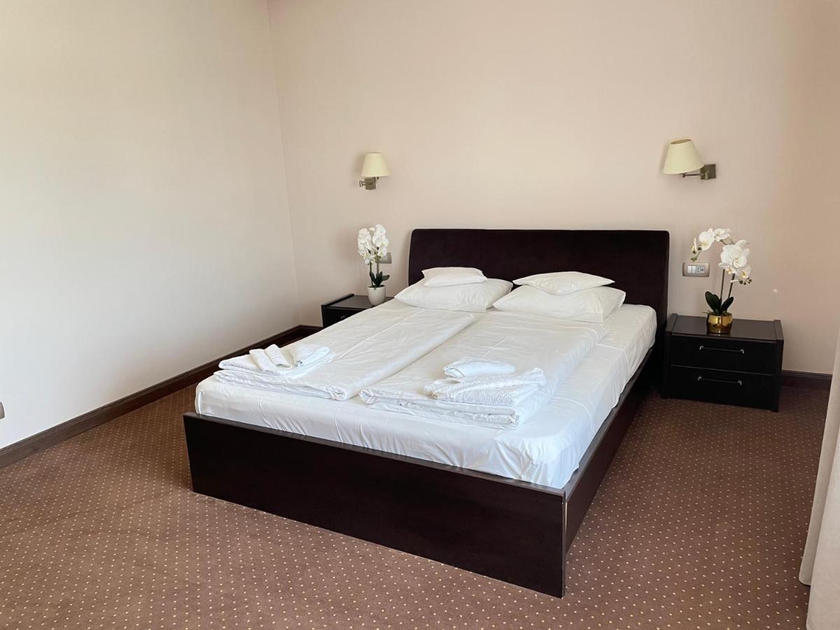 Hotel Opal Zilah Kültér fotó
