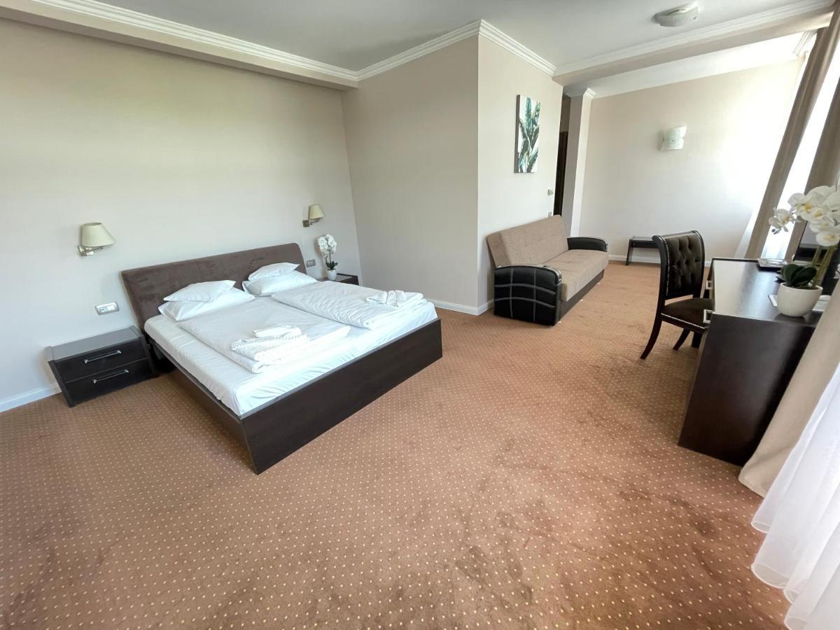 Hotel Opal Zilah Kültér fotó
